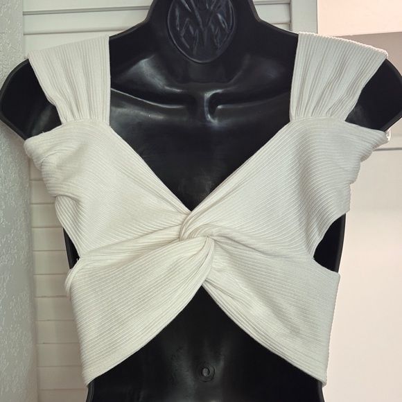 Off-Shoulder White Ribbed Women's Top - Picture 3 of 4